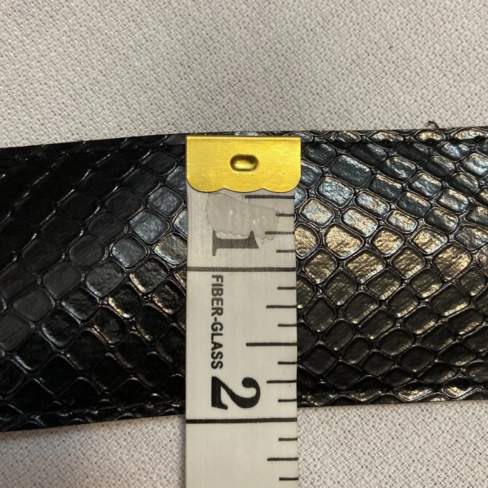 Tri Color Buckle on Black Snake Print Womens Wide Belt- EUC - S/ M